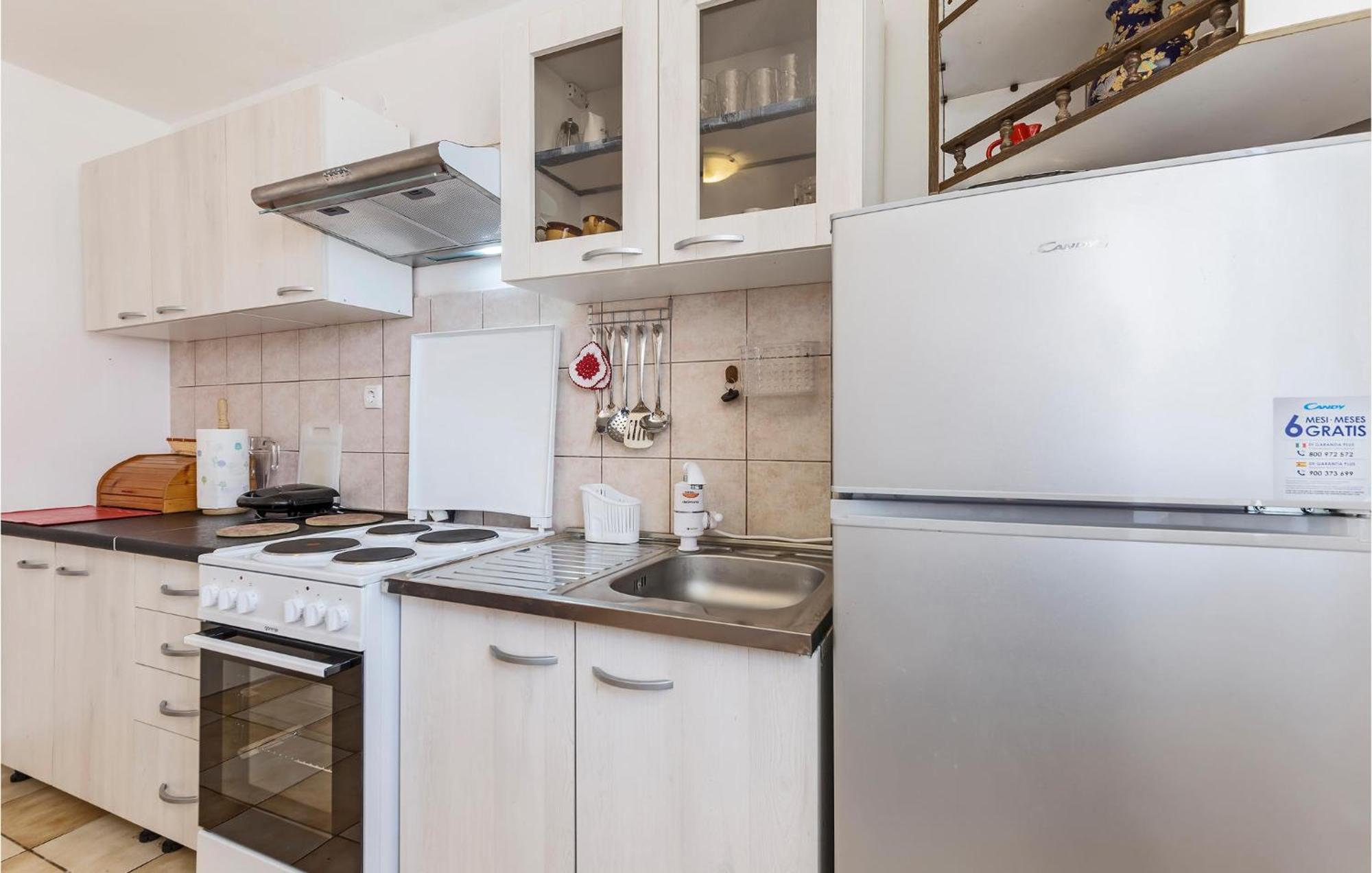 Awesome In With Kitchen Holiday home